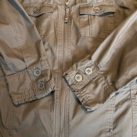 2/$25 Dalia light spring or fall jacket. Size medium. - Picture 7 of 9